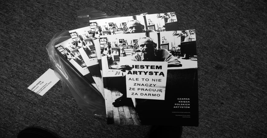 Powrót do artystycznej biedy